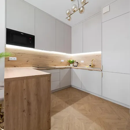 Virgin River Deluxe By Bookinghost * Wroclaw